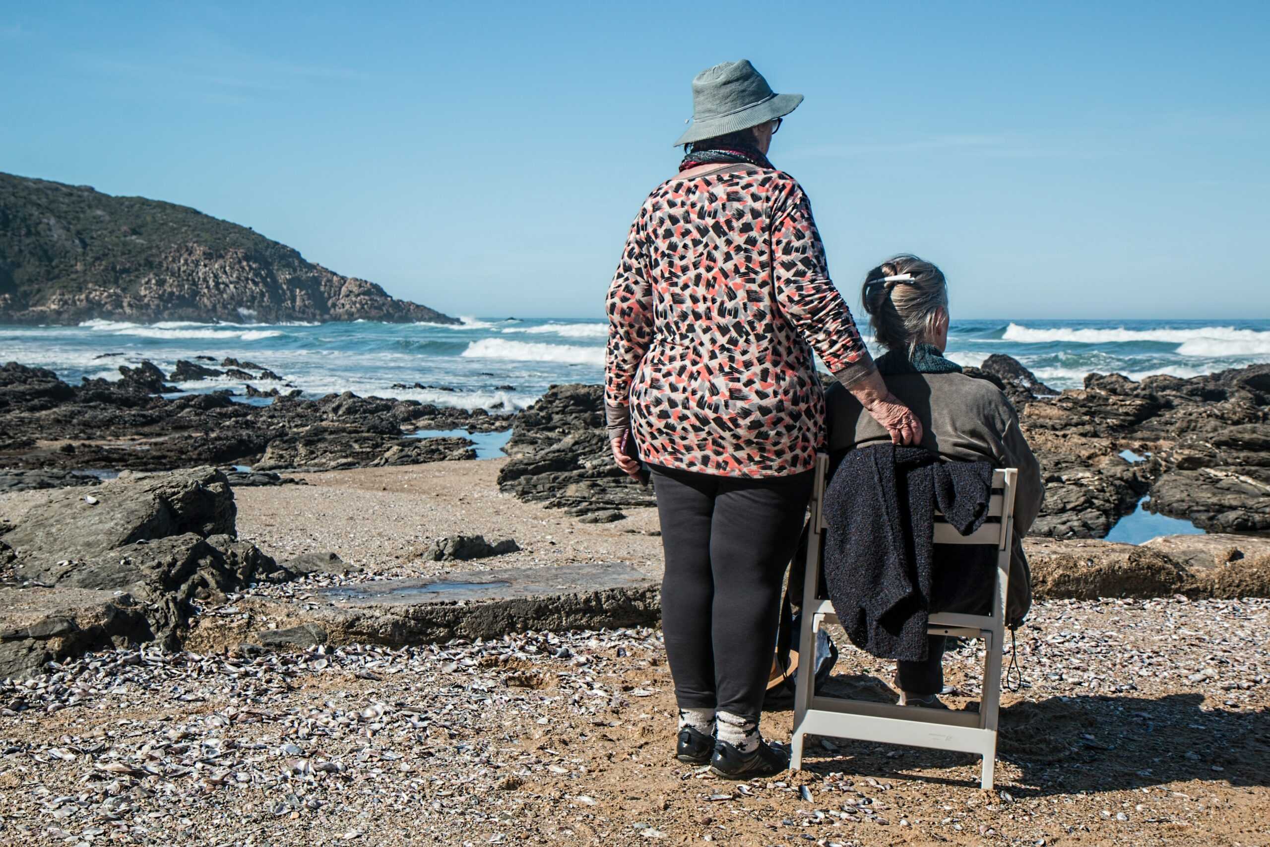 elderly couple on the beach